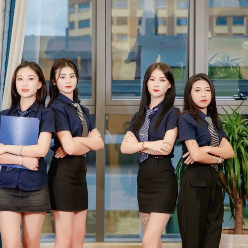华纳万宝路客服业务人员着装形象，承接企业服务办理业务
